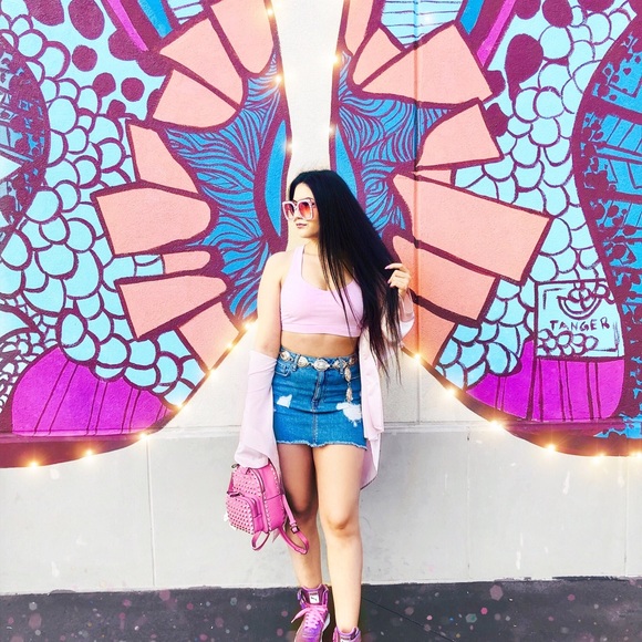 Meet Your Seller👋🏻♡ - Picture 2 of 7